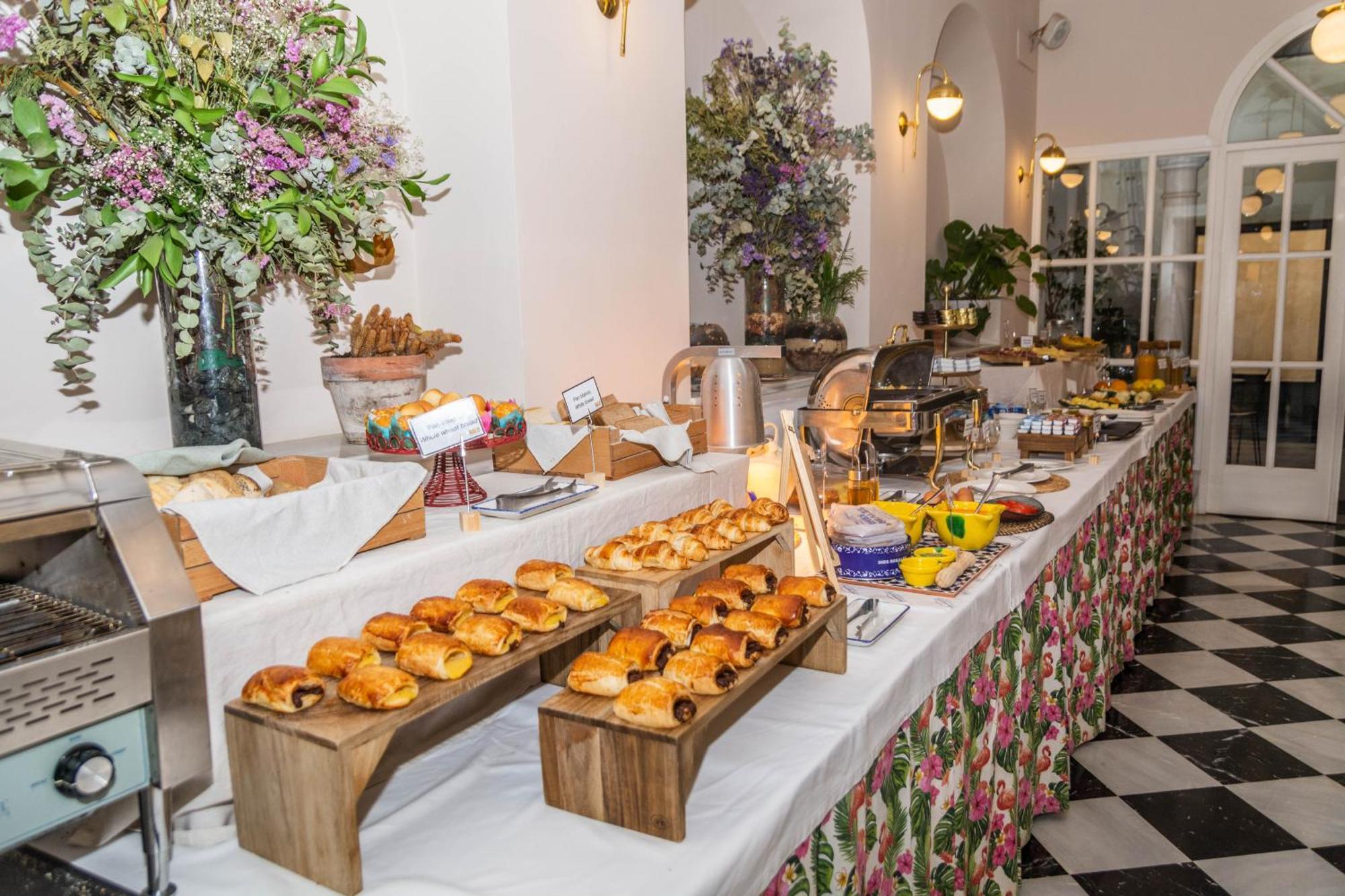Hotel Boutique Casas De Santa Cruz Seville Luaran gambar